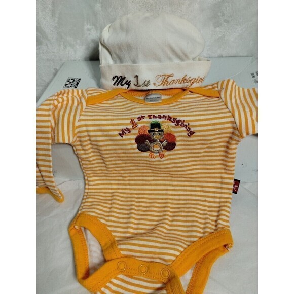 Baby's First Thanksgiving 2piece Set You get A Hat and a Long Sleeve Onesie 0-3 - Picture 2 of 6